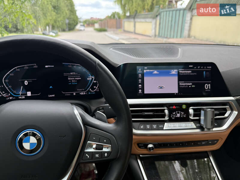 Седан BMW 3 Series 2021 в Кропивницькому
