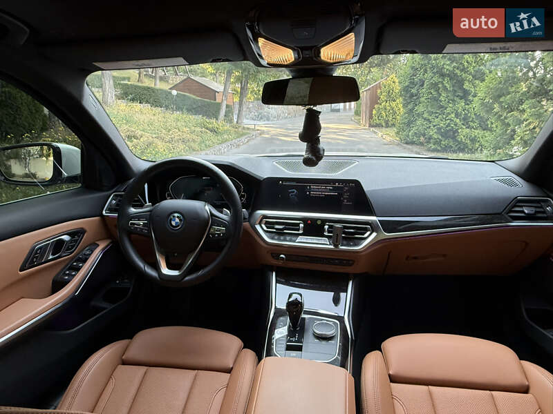 Седан BMW 3 Series 2021 в Кропивницькому