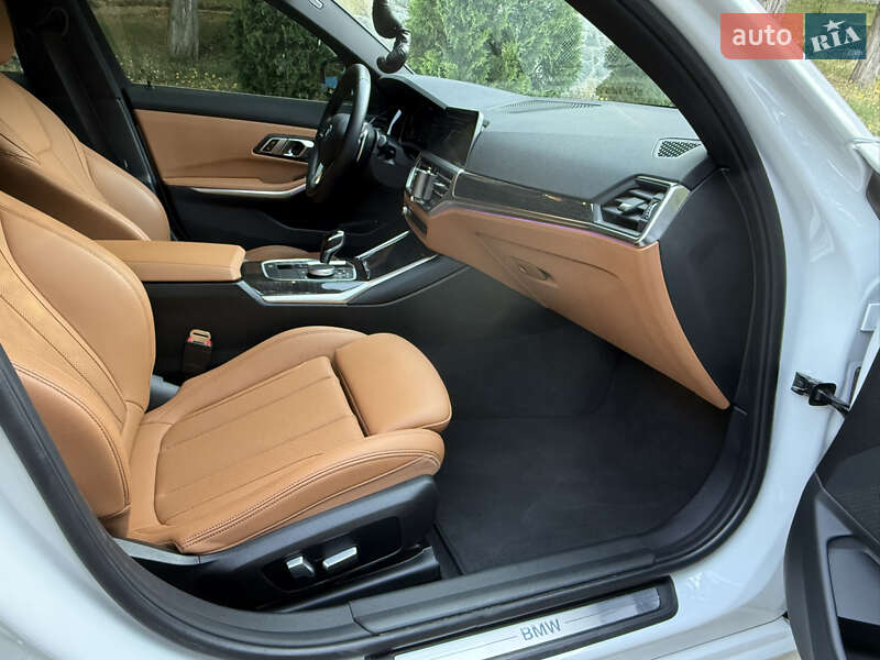 Седан BMW 3 Series 2021 в Кропивницькому
