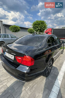 Седан BMW 3 Series 2009 в 