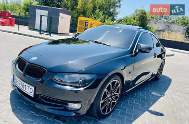 Купе BMW 3 Series 2010 в 