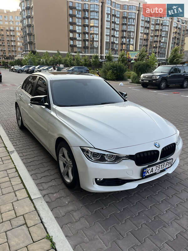 Седан BMW 3 Series 2014 в Києві