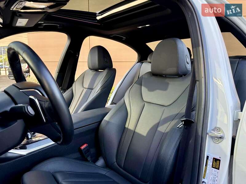 Седан BMW 3 Series 2019 в Дніпрі