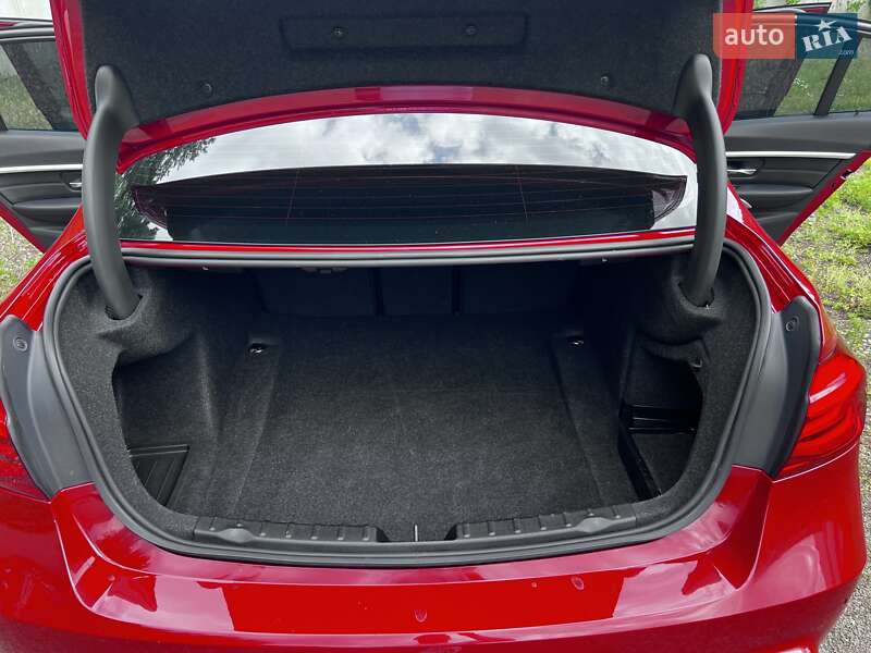 Седан BMW 3 Series 2017 в Києві фото 23 Седан BMW 3 Series 2017 в Києві