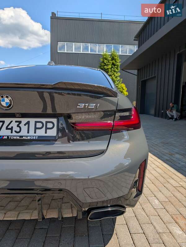 Седан BMW 3 Series 2023 в Львове