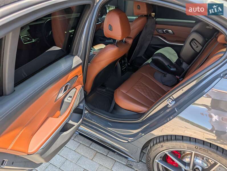 Седан BMW 3 Series 2023 в Львове