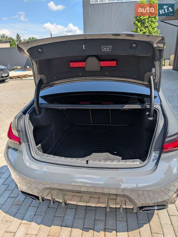 Седан BMW 3 Series 2023 в Львове