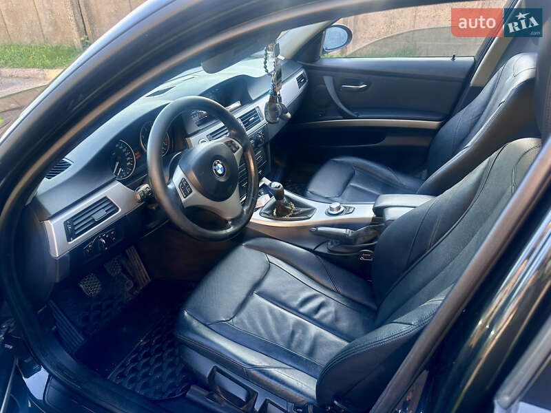 Седан BMW 3 Series 2005 в Прилуках