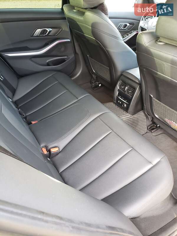 Седан BMW 3 Series 2019 в Коломиї