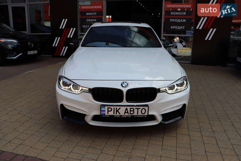 Седан BMW 3 Series 2018 в Львові