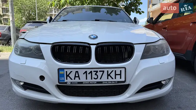 BMW 3 Series 2011
