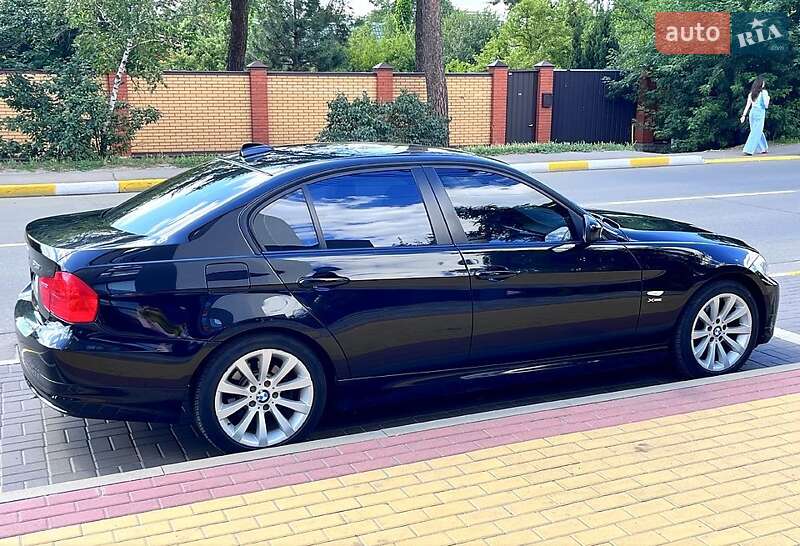 Седан BMW 3 Series 2010 в Ирпене