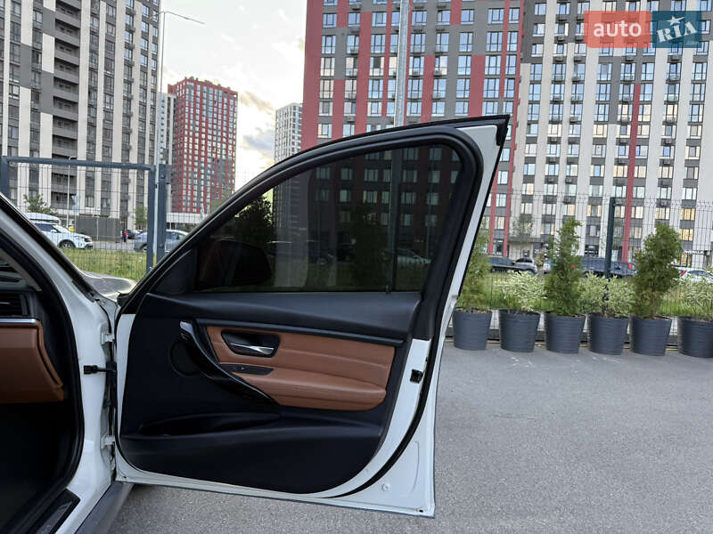 Седан BMW 3 Series 2013 в Києві