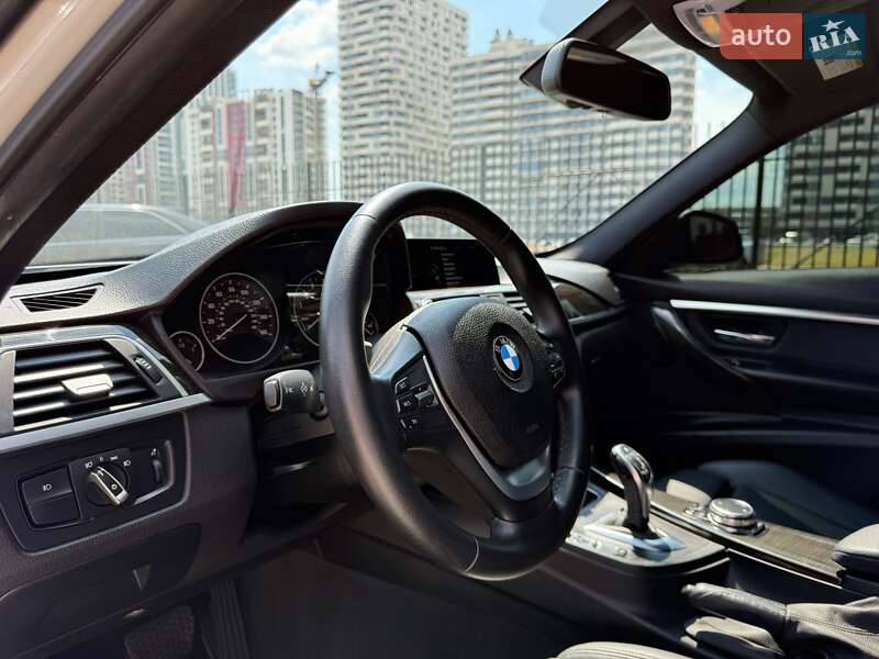 Седан BMW 3 Series 2015 в Киеве