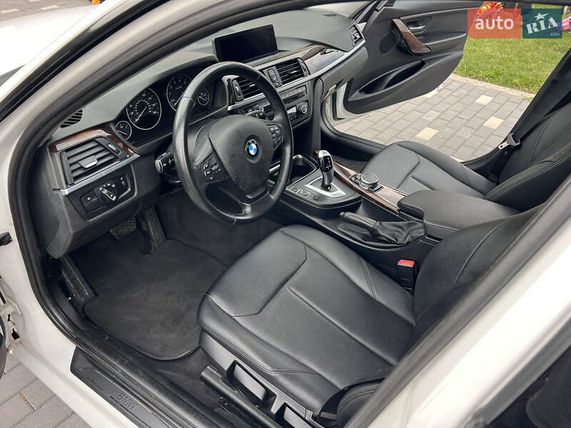 Седан BMW 3 Series 2015 в Житомире