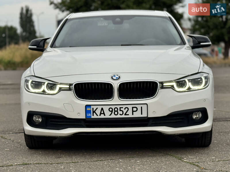 Седан BMW 3 Series 2017 в Киеве