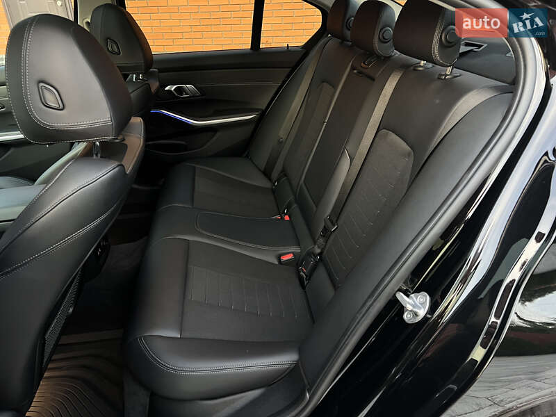 Седан BMW 3 Series 2019 в Луцке