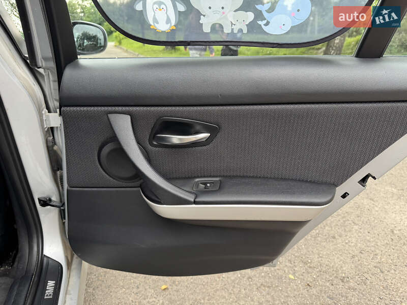 Универсал BMW 3 Series 2012 в Золочеве