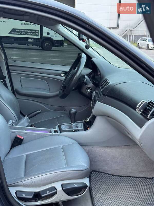 Седан BMW 3 Series 2000 в Дубровиці