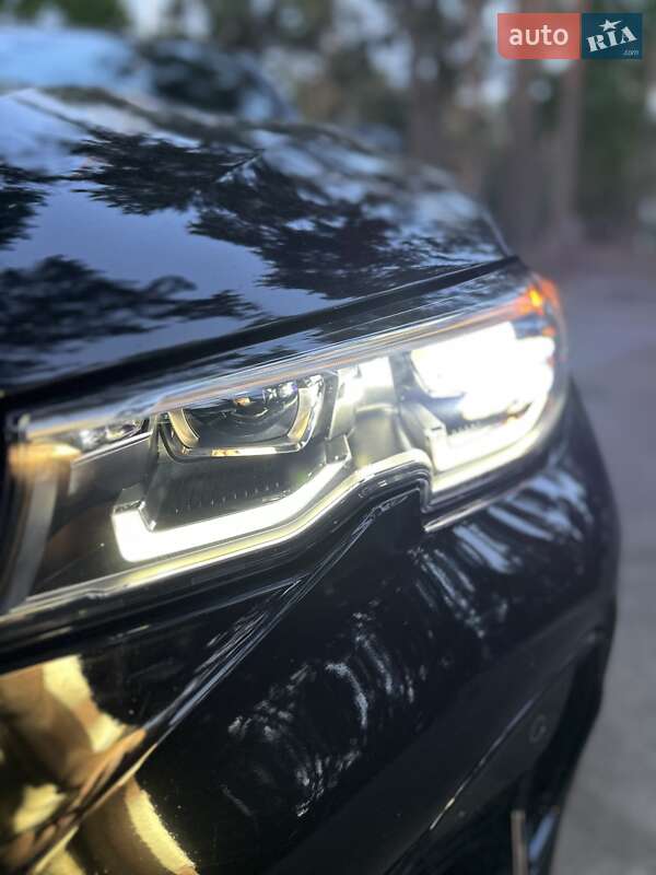 Седан BMW 3 Series 2019 в Черкасах
