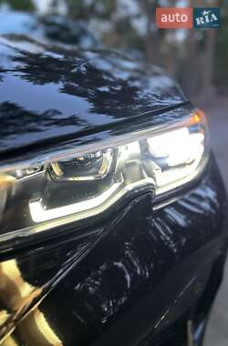 Седан BMW 3 Series 2019 в 