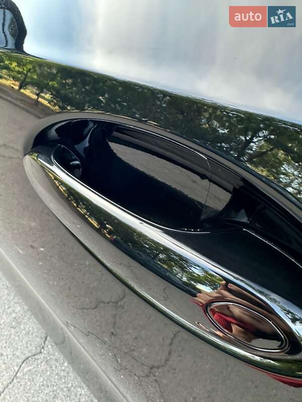 Седан BMW 3 Series 2019 в Черкасах