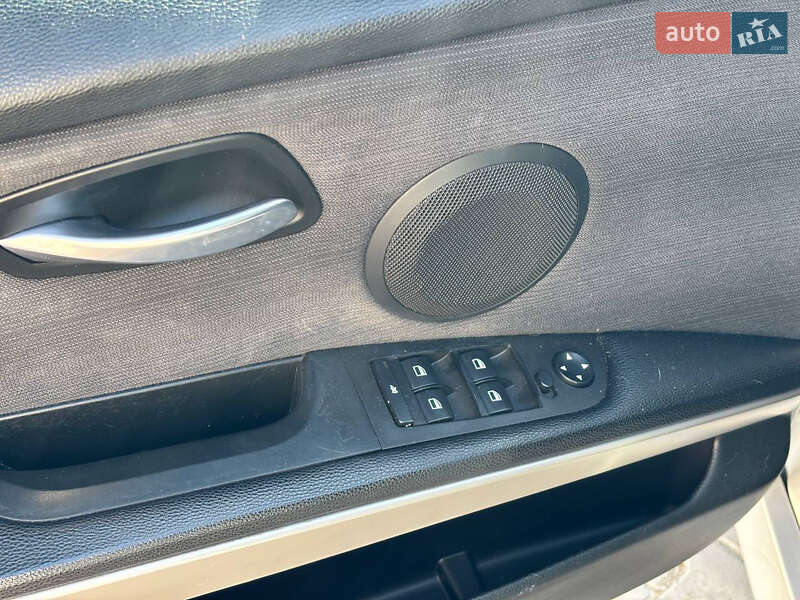 Седан BMW 3 Series 2005 в Николаеве фото 6 Седан BMW 3 Series 2005 в Николаеве