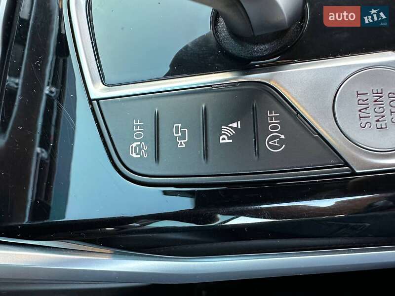 Седан BMW 3 Series 2019 в Одессе