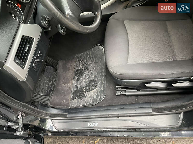 Седан BMW 3 Series 2006 в Киеве