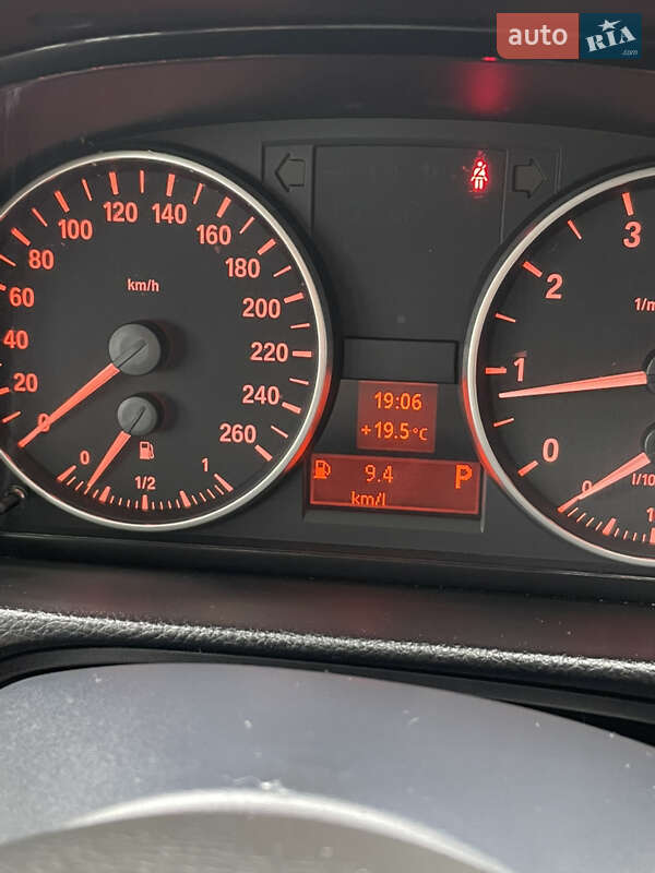 Седан BMW 3 Series 2006 в Киеве