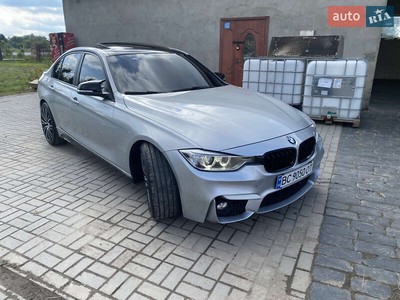 Седан BMW 3 Series 2013 в Львове