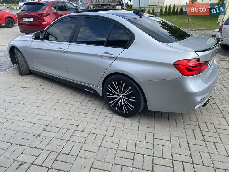 Седан BMW 3 Series 2013 в Львове