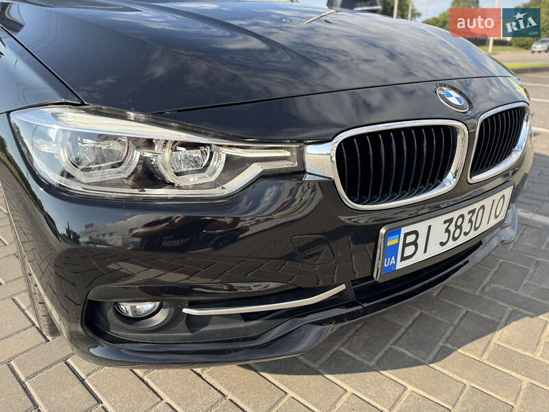 Седан BMW 3 Series 2017 в Кременчуці