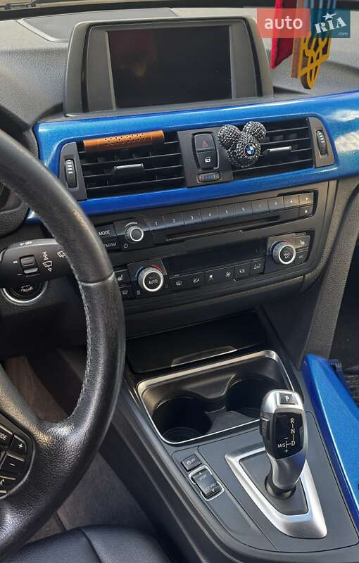 Седан BMW 3 Series 2015 в Крюківщині