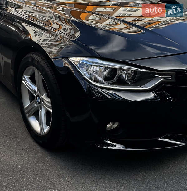Седан BMW 3 Series 2015 в Крюківщині