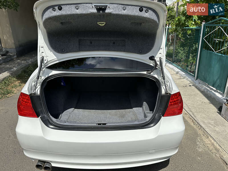 Седан BMW 3 Series 2010 в Подольске фото 15 Седан BMW 3 Series 2010 в Подольске