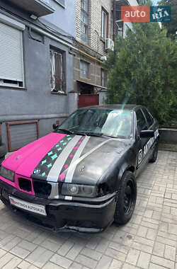Седан BMW 3 Series 1992 в Днепре