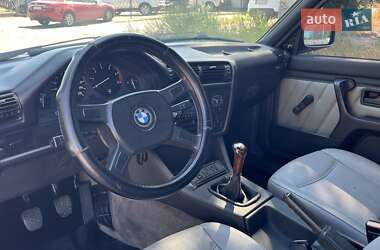 Седан BMW 3 Series 1985 в 