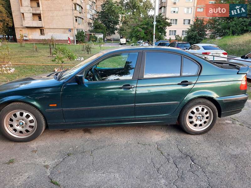 Седан BMW 3 Series 2001 в Киеве