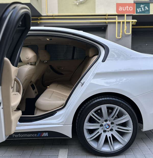 Седан BMW 3 Series 2015 в Вінниці