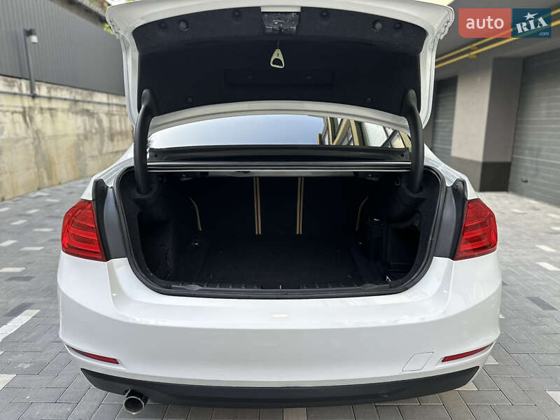 Седан BMW 3 Series 2015 в Вінниці