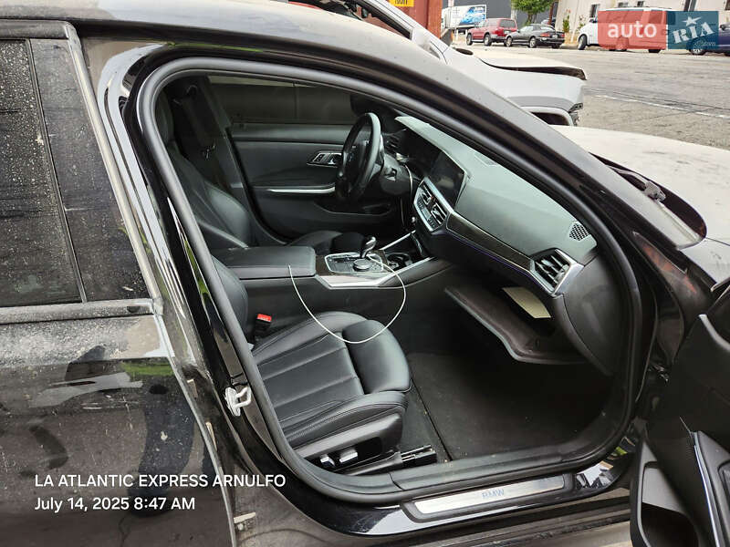 Седан BMW 3 Series 2022 в Киеве