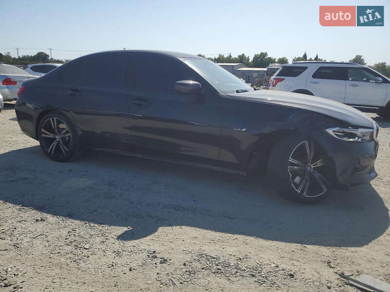 Седан BMW 3 Series 2022 в Киеве