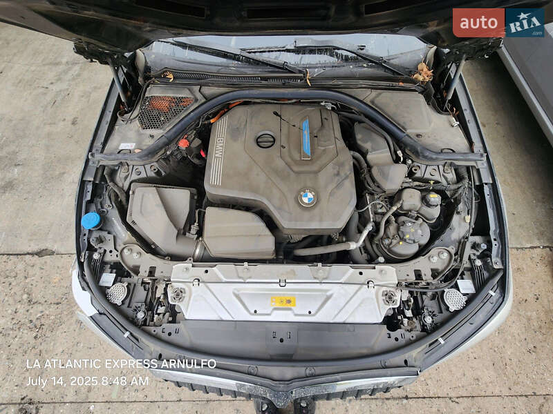 Седан BMW 3 Series 2022 в Киеве