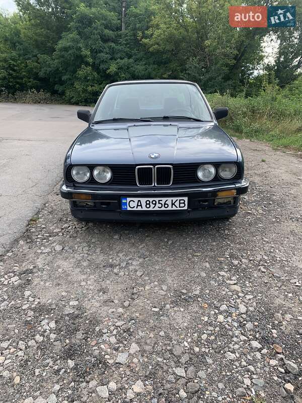 Седан BMW 3 Series 1986 в Киеве