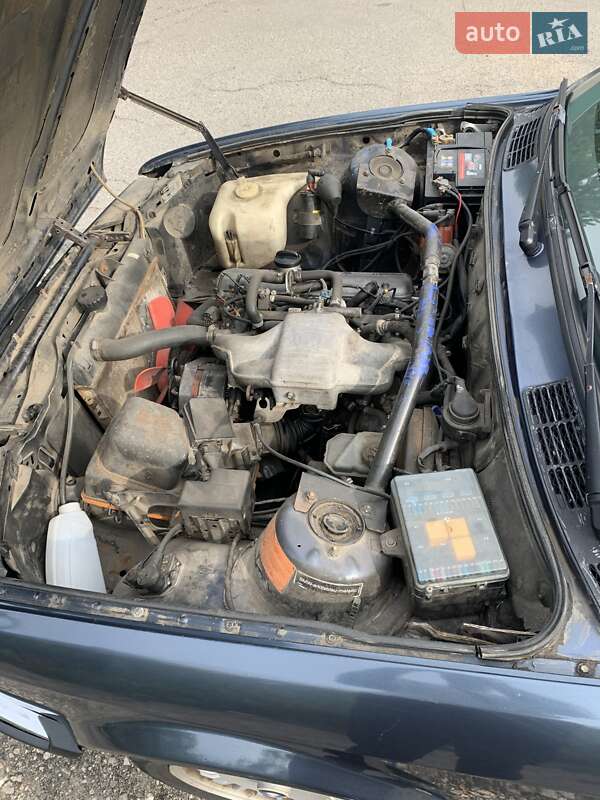 Седан BMW 3 Series 1986 в Киеве