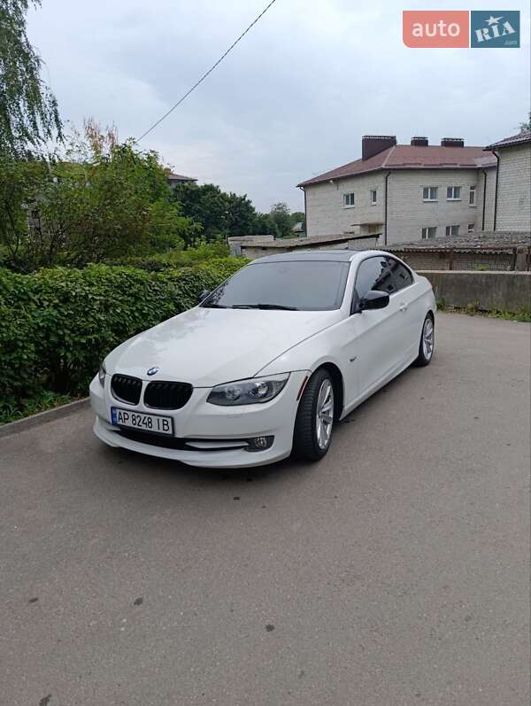 BMW 3 Series 2011