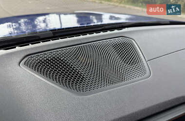 Седан BMW 3 Series 2019 в 
