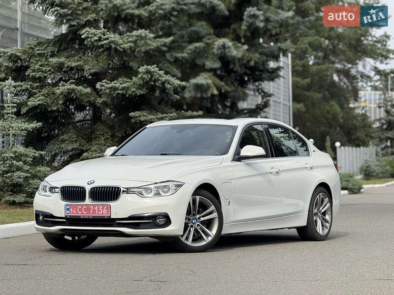 Седан BMW 3 Series 2017 в Киеве