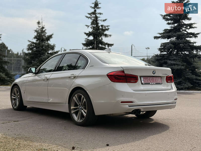 Седан BMW 3 Series 2017 в Киеве